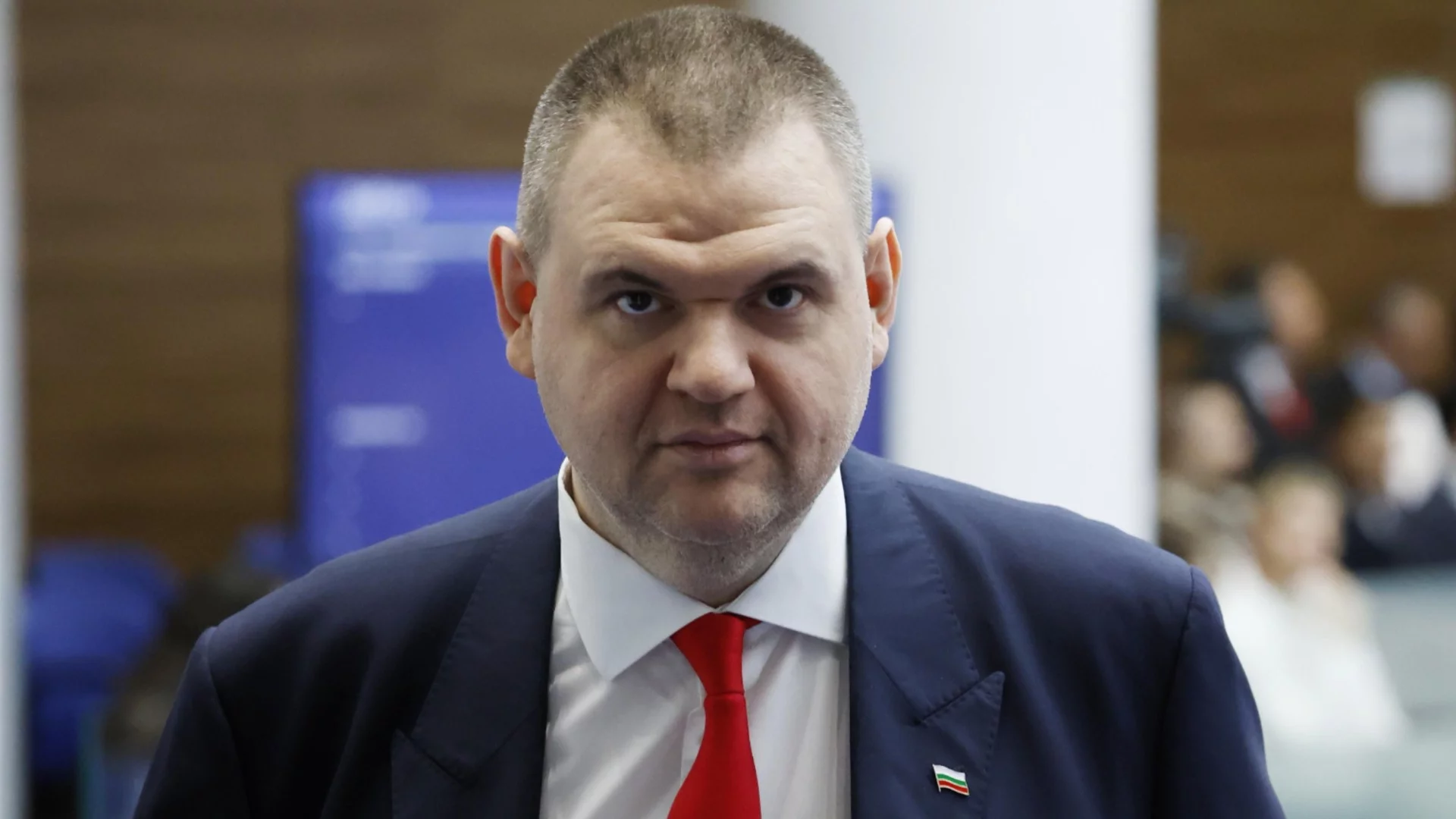 "Цялата държава е под камуфлаж": Според Пеевски до ударите в Черно море се е стигнало след фиаското на КСНС