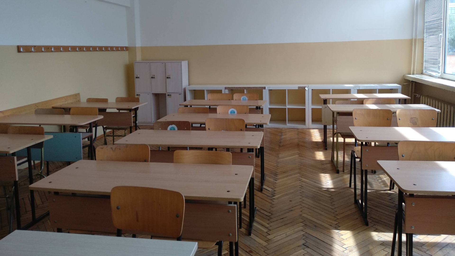 Синдикат "Образование" предлага да няма изборни секции в училищата, а 26 октомври да е неприсъствен