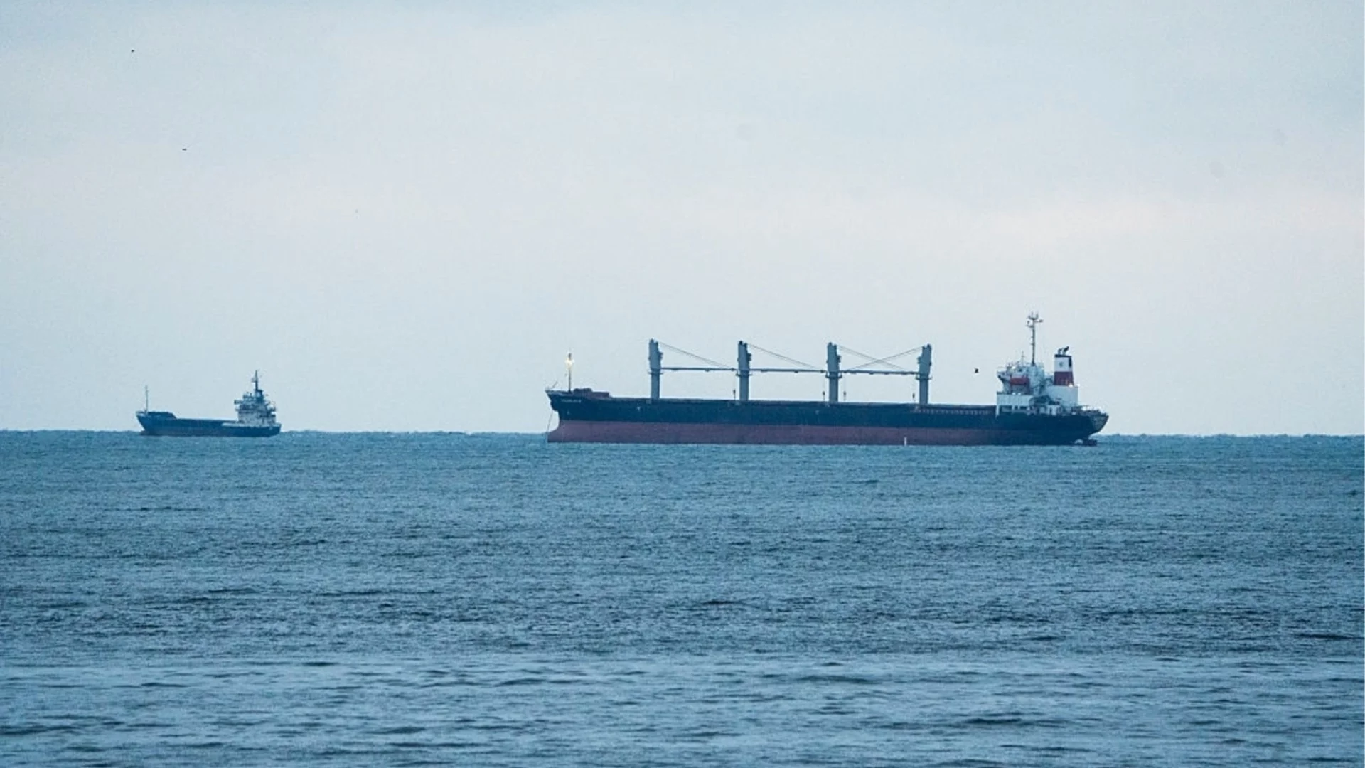 И Бойко Борисов, и Кирил Петков, и Иван Костов: Черно море става военна зона, държавата да се подготви - бивши премиери и министри с апел