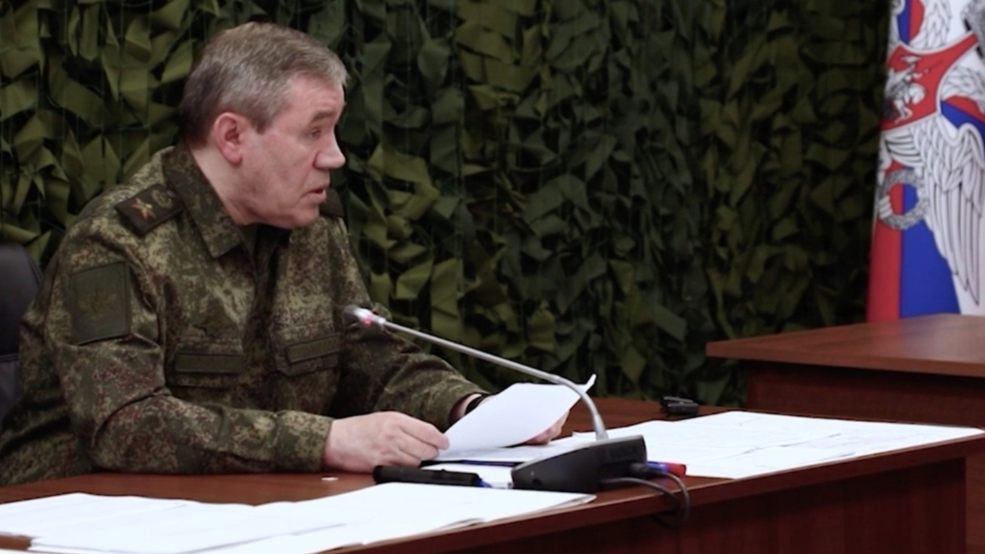 Докато ловят мигранти в Санкт Петербург за войници, генералите на Путин го лъжат: Превзехме Добропиля (ВИДЕО)