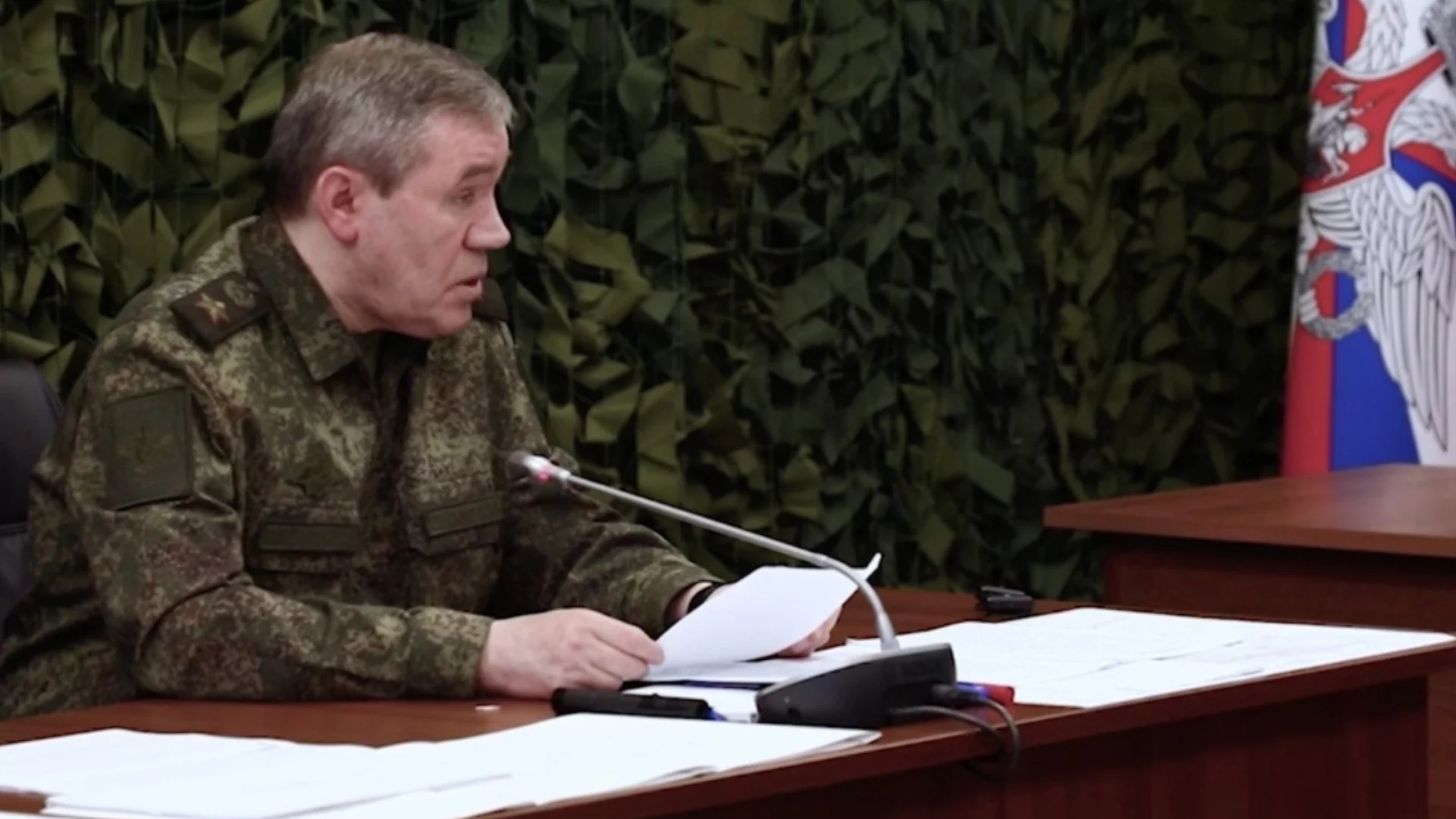 Докато ловят мигранти в Санкт Петербург за войници, генералите на Путин го лъжат: Превзехме Добропиля (ВИДЕО)