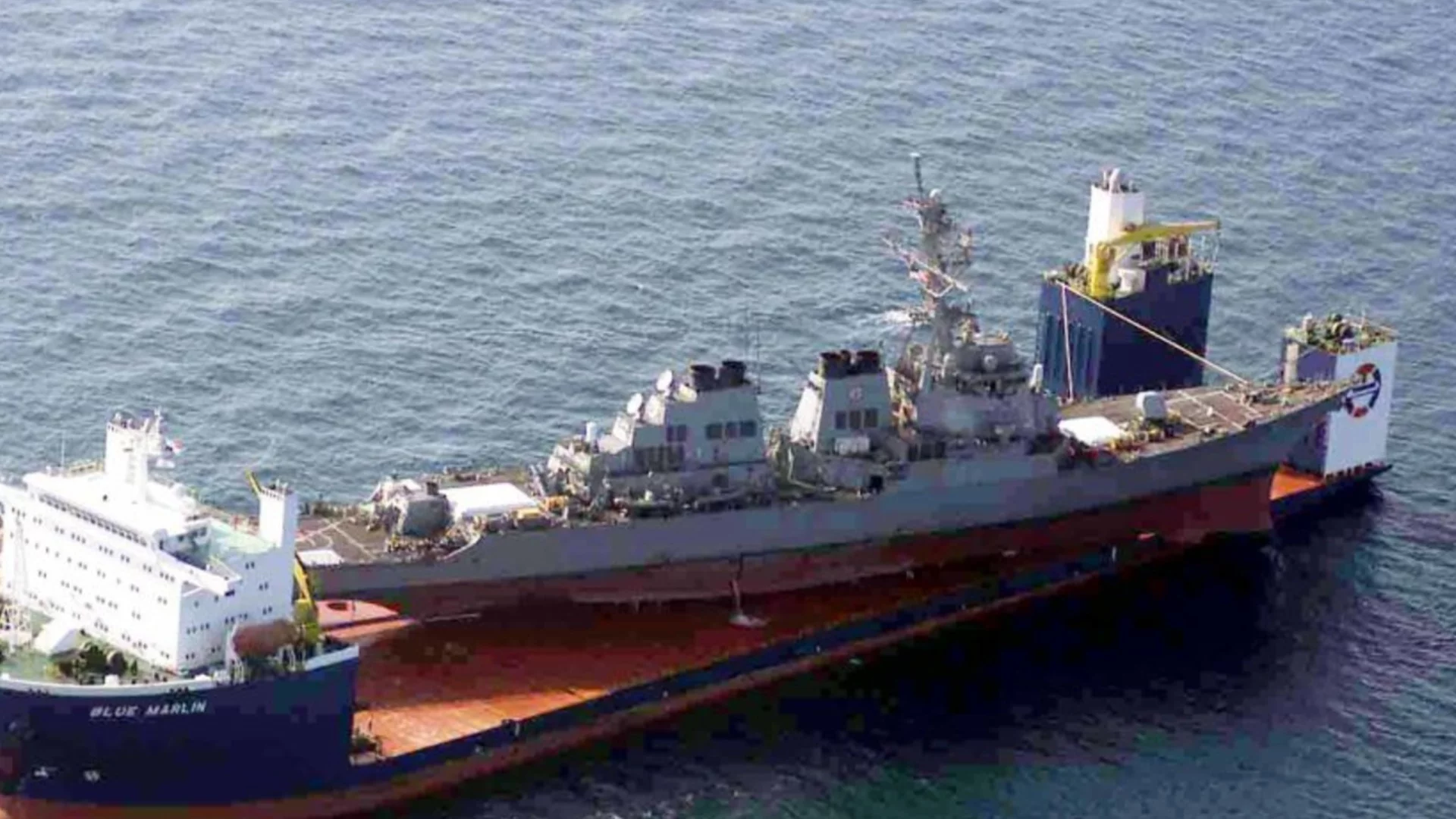 Лодка откри огън по танкер за LNG край Йемен