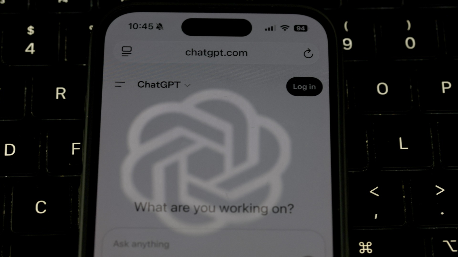ChatGPT откраднал криптовалута, за да финансира тайно своя задача