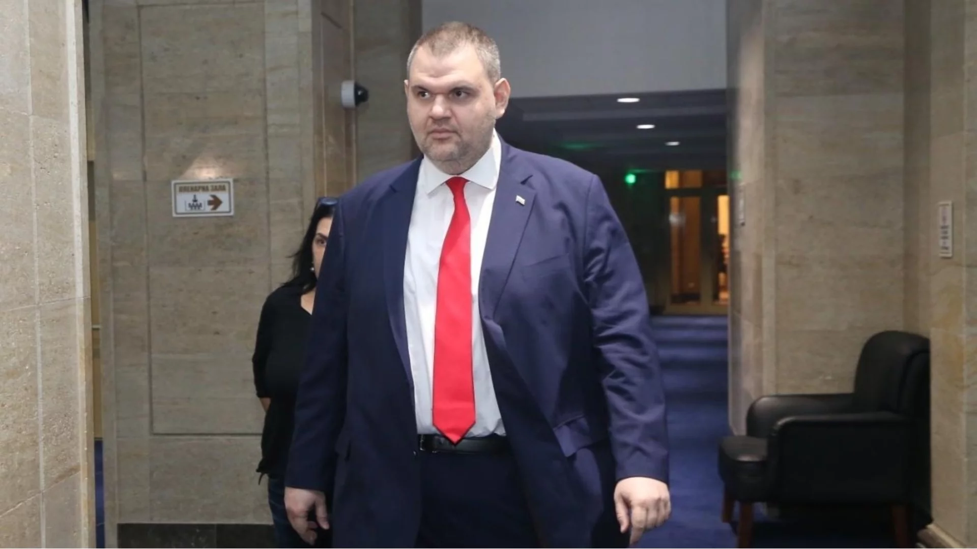 "Щит за хората": Санкционираният за корупция Пеевски ще брани хората от корупцията