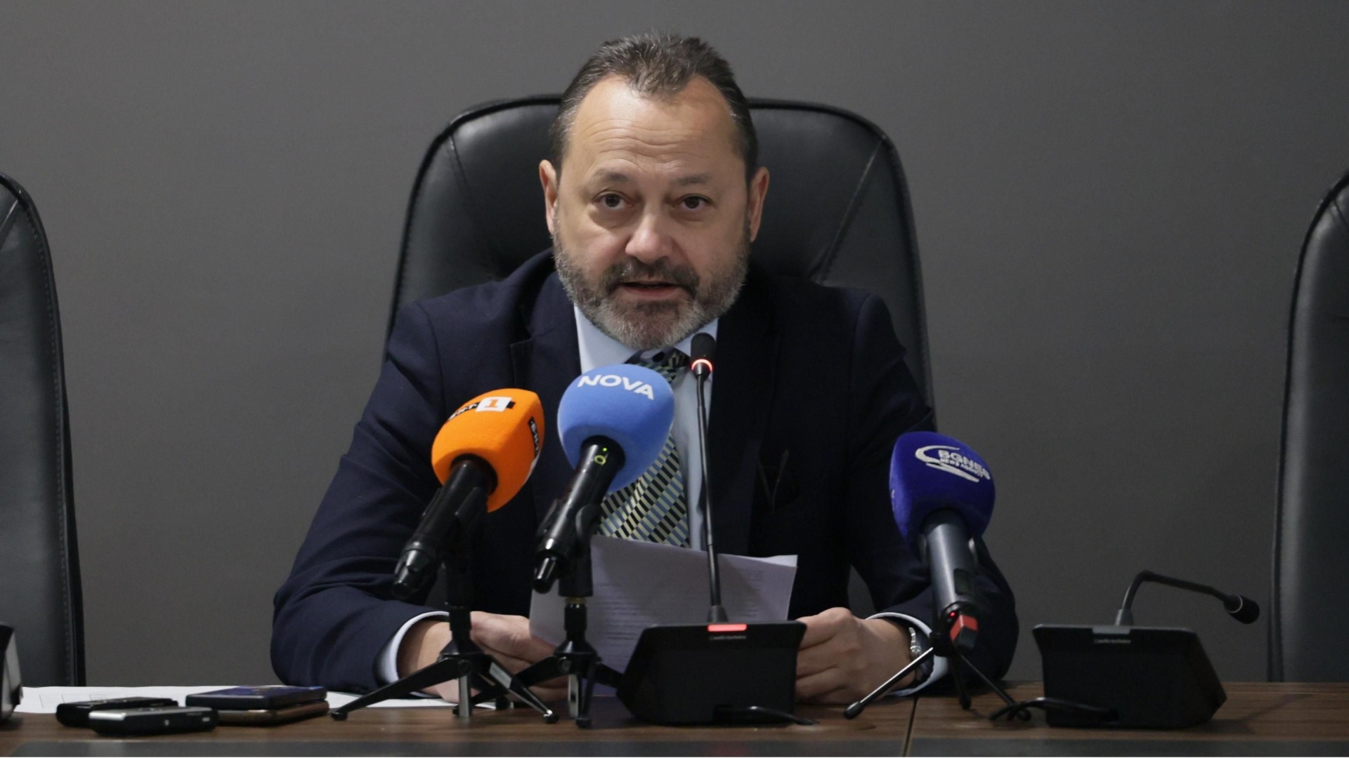 "Покрай сухото може да изгори и мокрото": Бивш регионален министър за амнистията на незаконното строителство