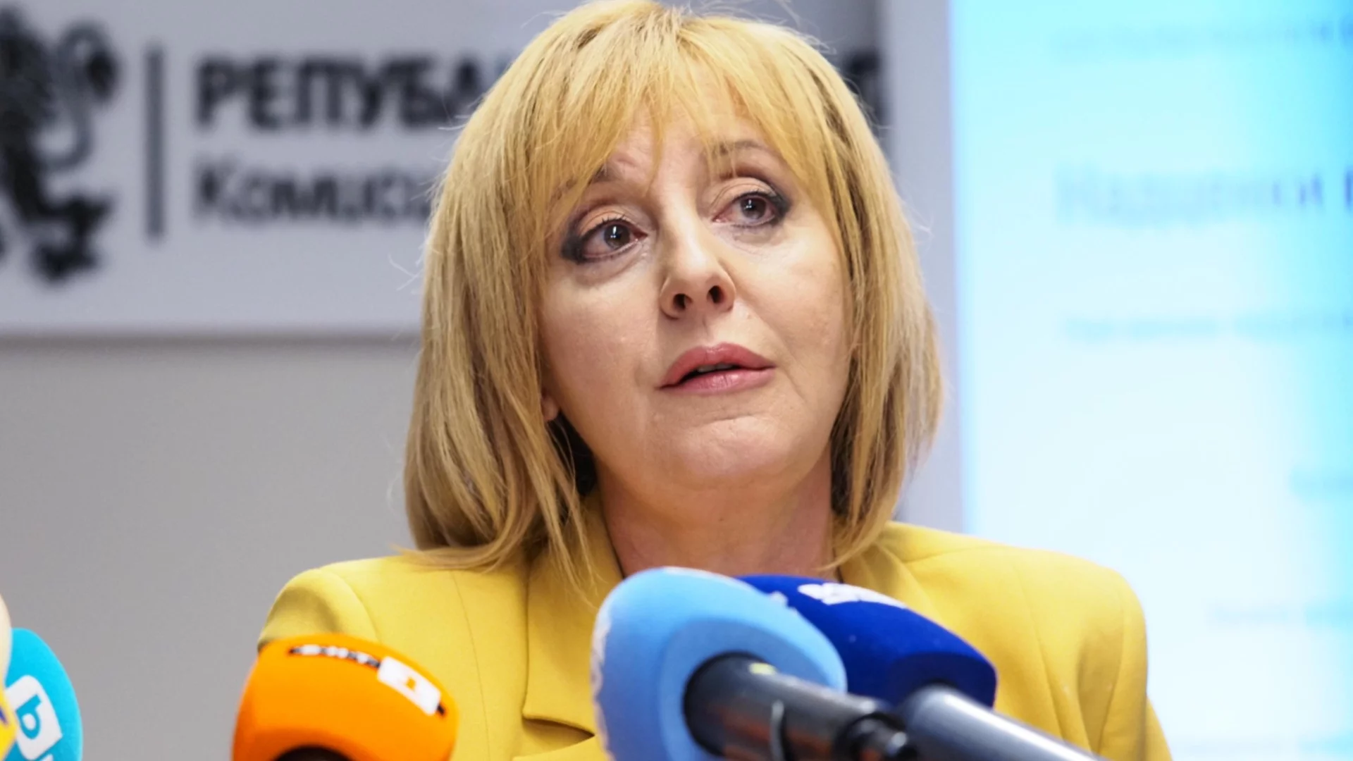 "Ние сме ги заковали с данни - КЗК е на ход": Манолова предупреди търговските вериги да се притесняват