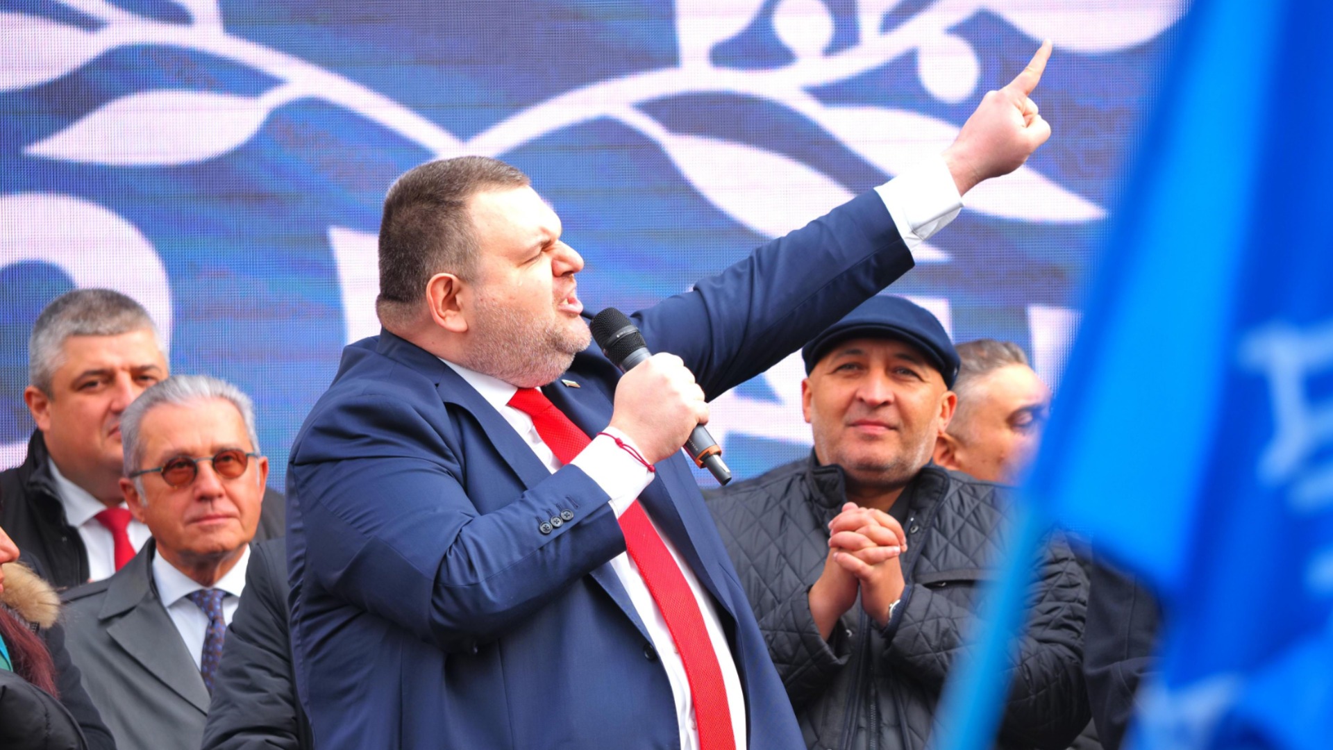 След ареста на техни кметове: ДПС обвиниха Радев в "полицейска репресия"