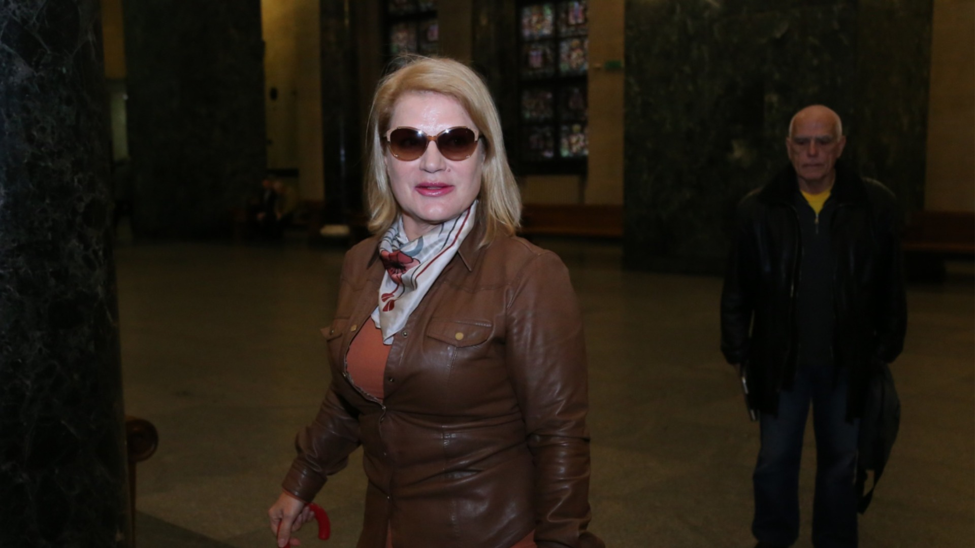 Грозни сцени: Служител на НСО блъсна Соня Колтуклиева, журналистката е в болница (ВИДЕО)