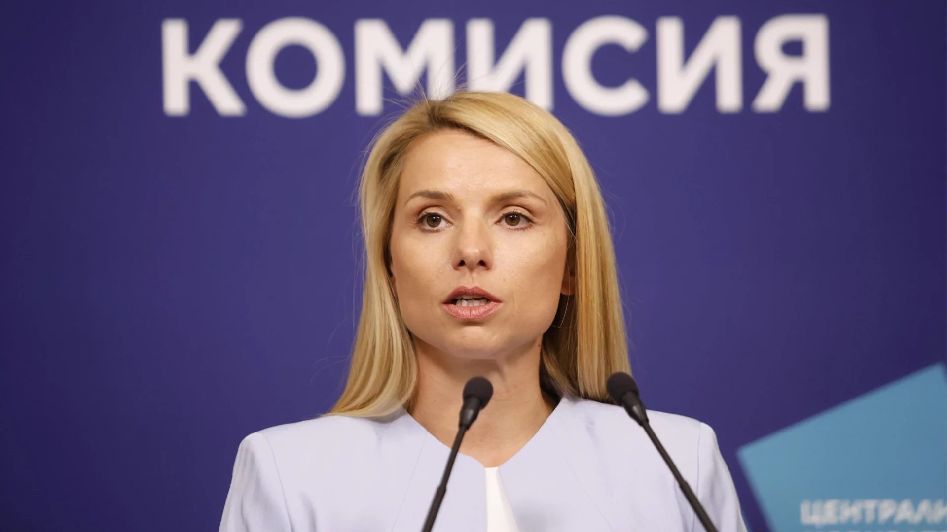 ЦИК: Гласуването с машина отнема под минута, разписките задължително се подпечатват