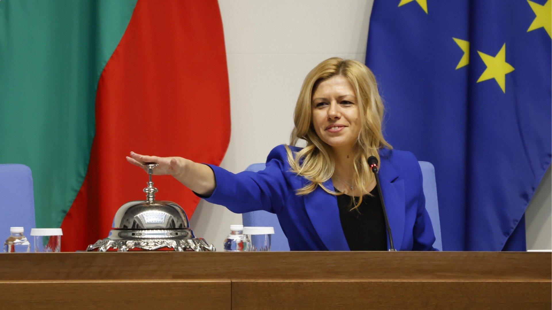 От партията на Радев категорични: Няма да допуснем оставка на Михаела Доцова