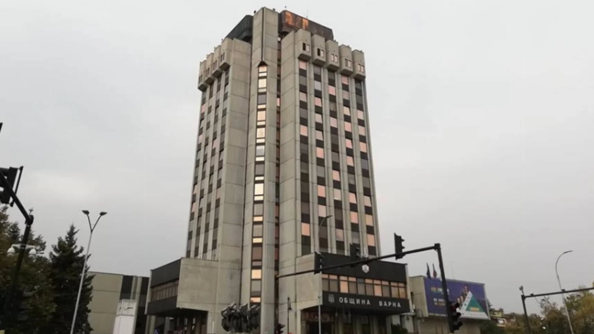 Варна пред угроза да няма бюджет,  но гласува 114 000 евро за веселба на Нова година