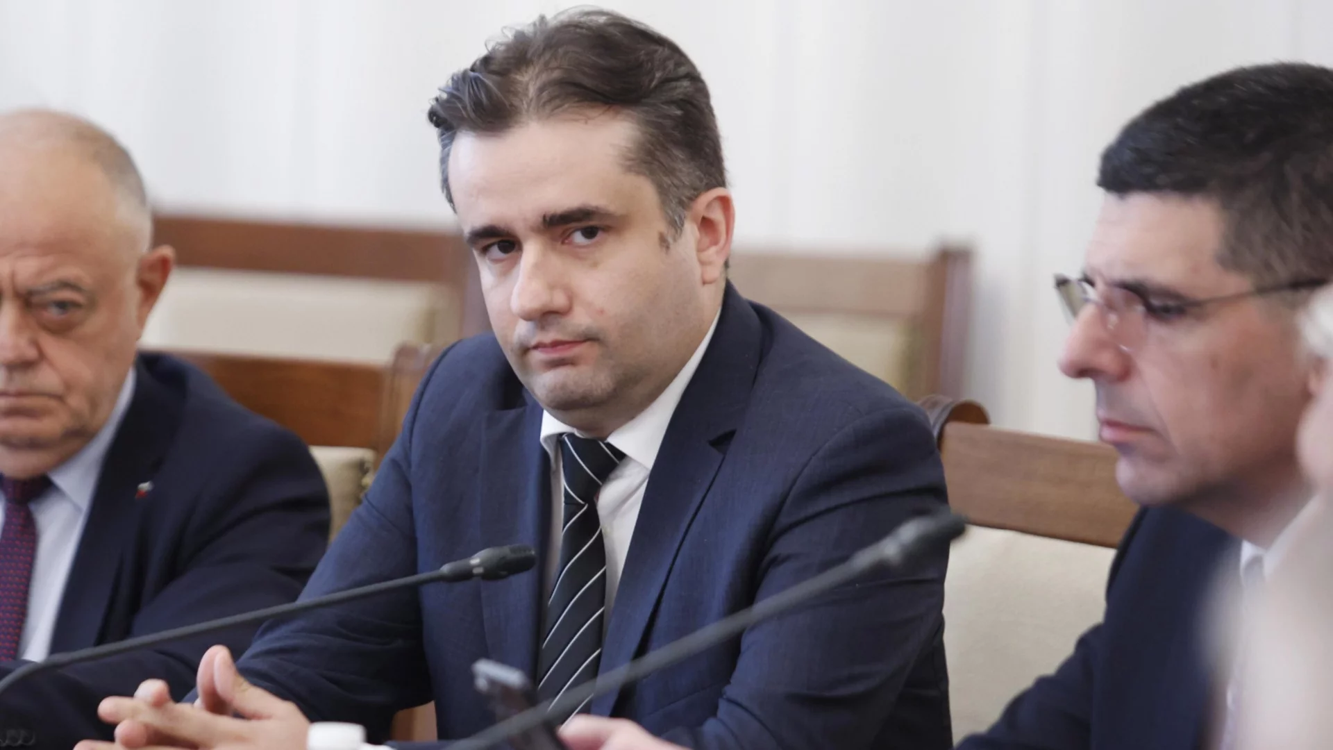 "Демократите бяха силно подценени": ДБ казаха от какво зависи втори тур на президентския вот