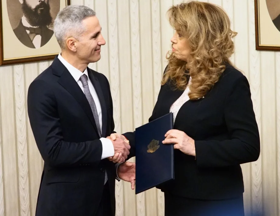 От 20% на 1%: Как разликата между Йотова и Гюров се стопи за месец