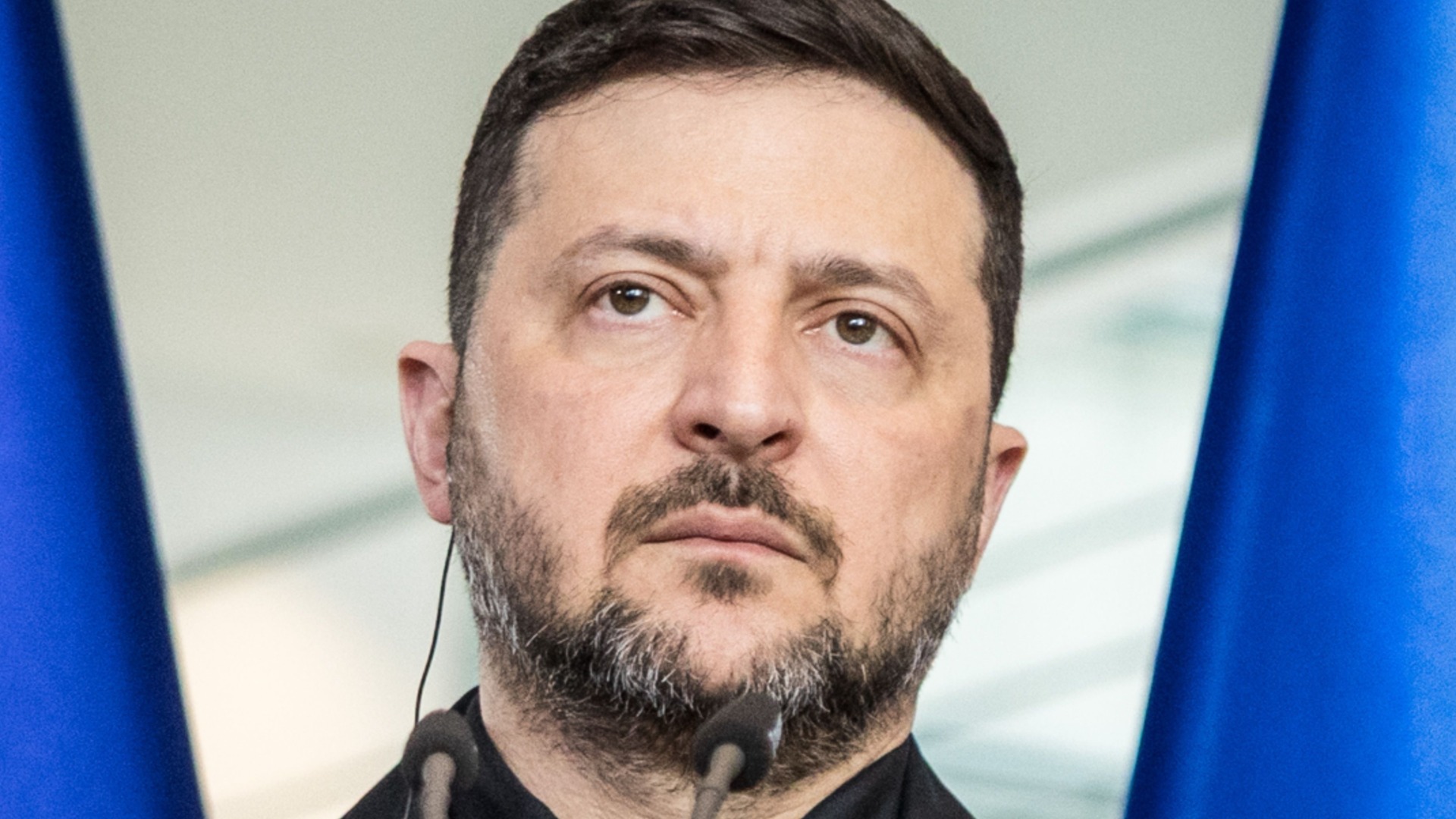 Зеленски остро към Хегсет: Вече месец чакаме подписа на господина