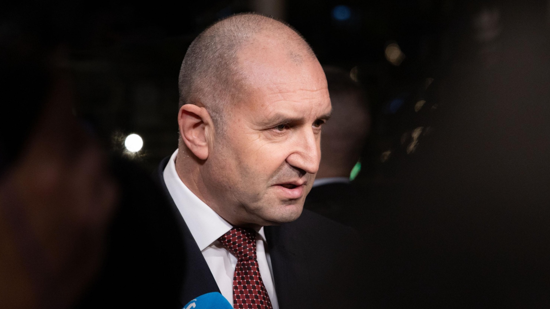 Следизборното нанадолнище: Виртуални заплахи, реална истерия