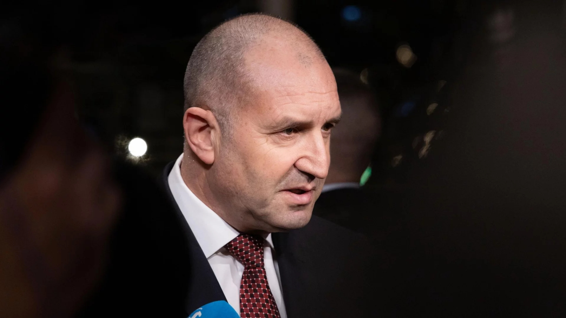 Следизборното нанадолнище: Виртуални заплахи, реална истерия