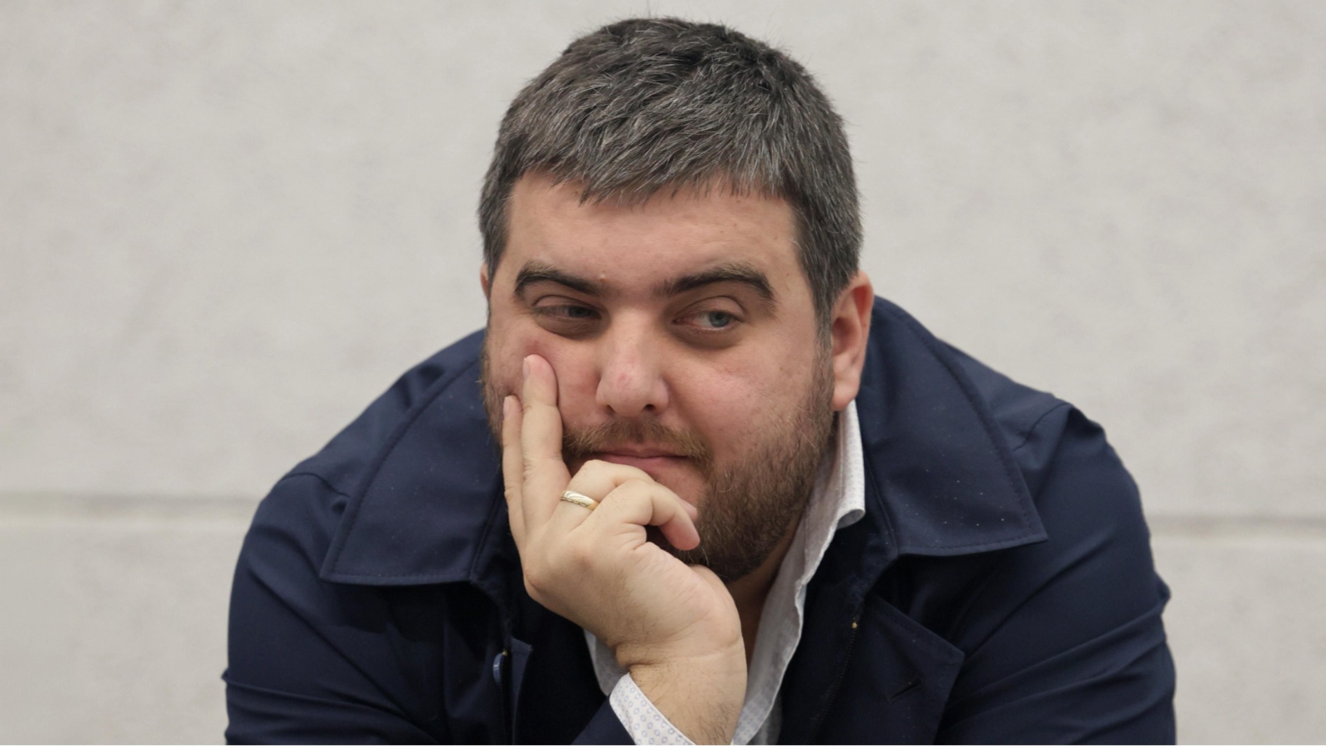 „Не се оттеглям, тепърва започвам битката“: Главният икономист на КНСБ Любослав Костов след като напусна поста си