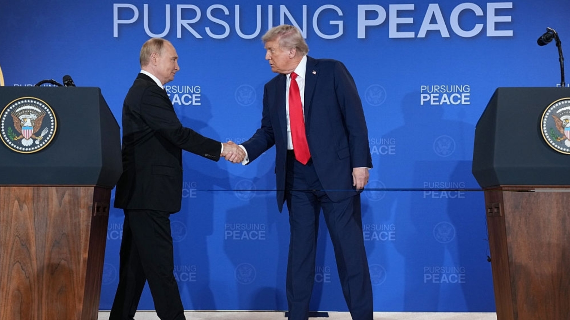 Мир в Украйна, мир в Черно море: Тръмп отстъпва на Путин, Путин не отстъпва за нищо (ОБЗОР - ВИДЕО)