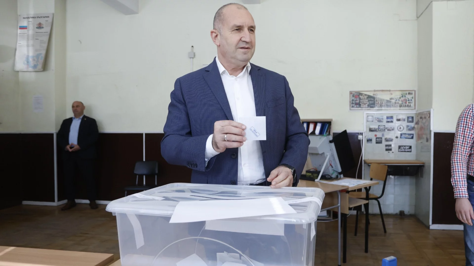 "Вече платихме с 45 години за това, че една партия се беше объркала с държавата": Гняв с "институциите не са партийна собственост"
