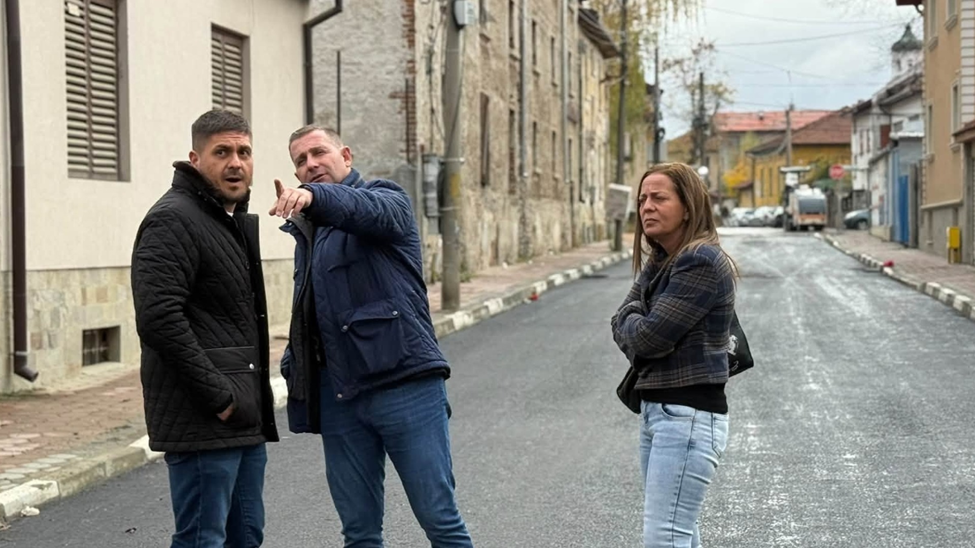 Напредва ремонтът по основна улица в Самоков