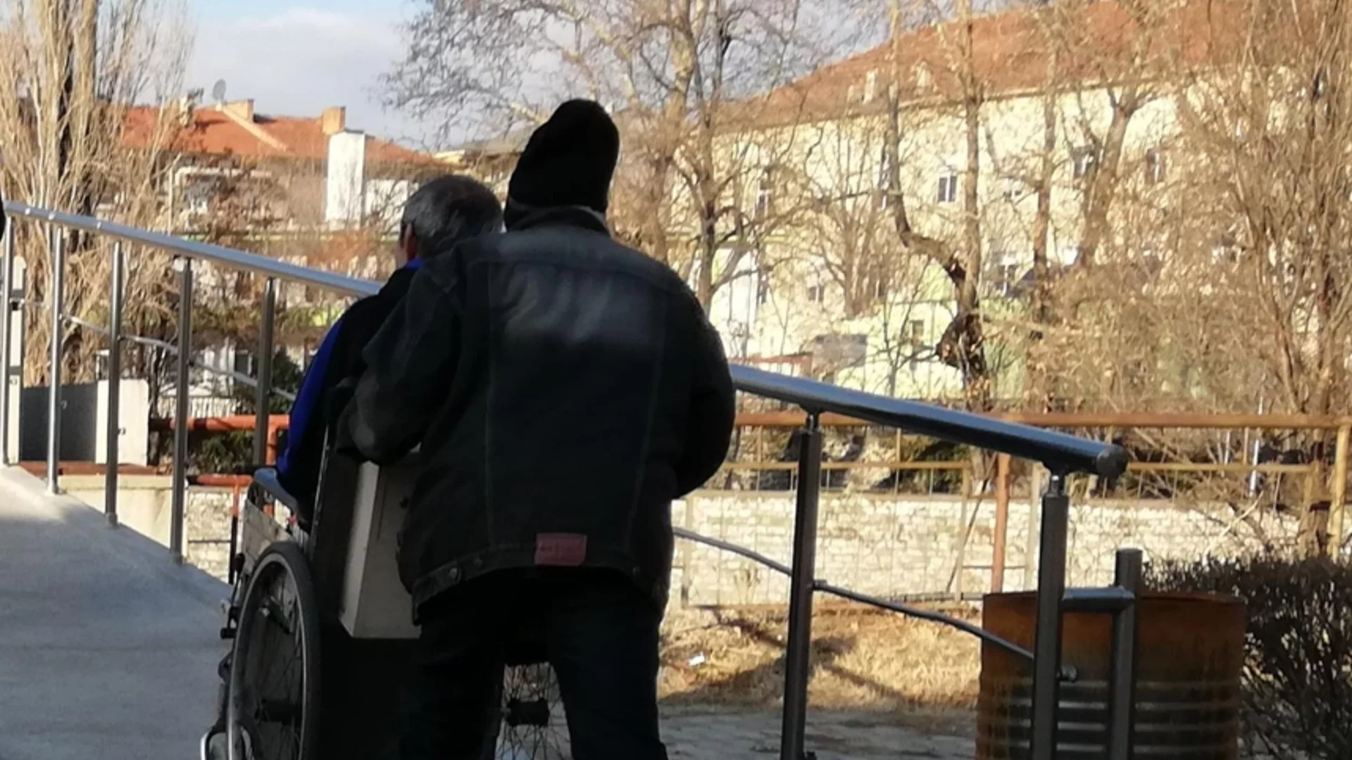 Разкриват пет допълнителни гишета за отчитане на личните асистенти в Пловдив