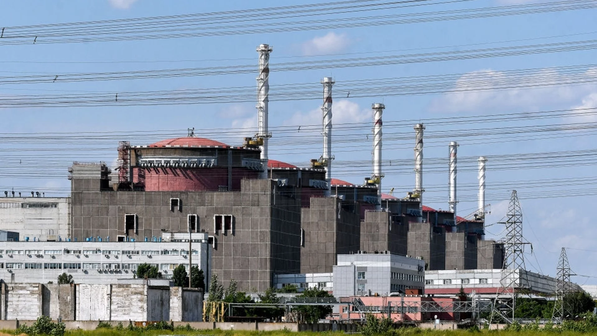 МААЕ: Служител на Запорожката АЕЦ загина при атака с дрон